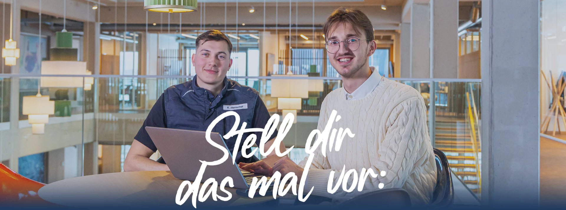 Fachinformatiker Auszubildende am Laptop
